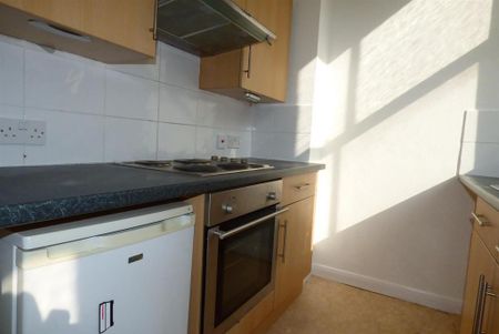 Studio to rent - Photo 2