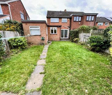 3 bedroom semi-detached house to rent - Photo 5