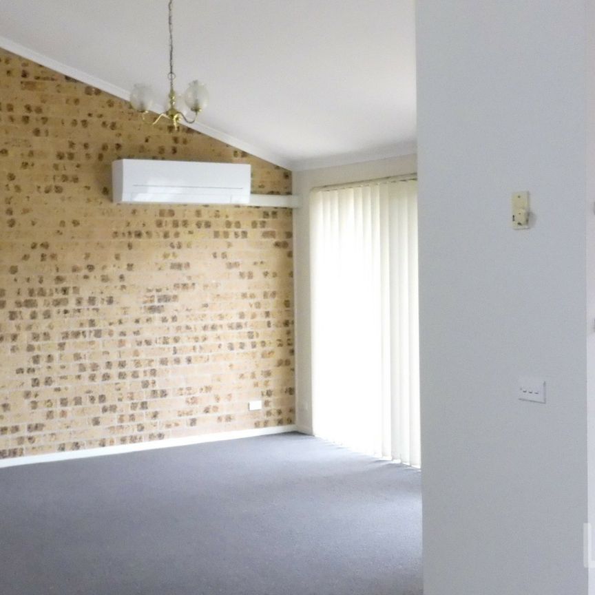 Neat 2 Bedroom Townhouse - Photo 1