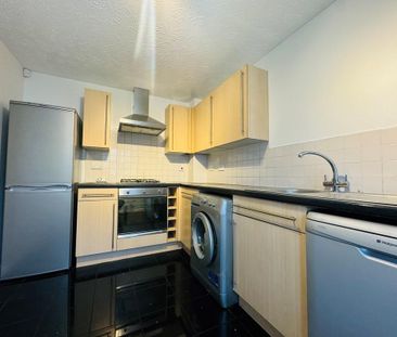 3 bedroom link detached house to rent - Photo 6