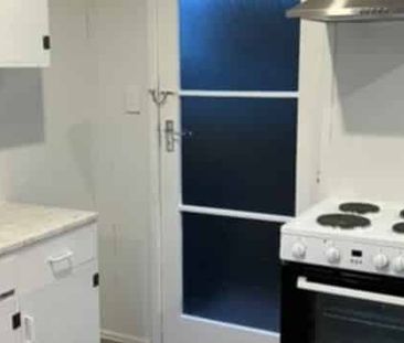 PAPAKURA, 2 BEDROOMS - Photo 2