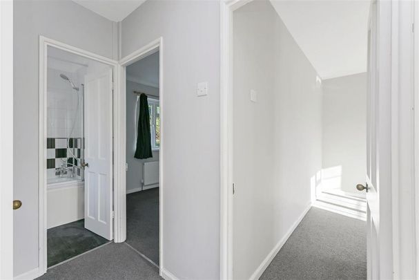 3 bedroom semi-detached house to rent - Photo 1