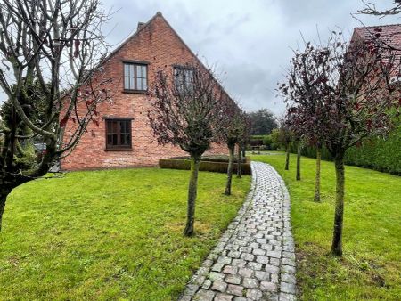 Alleenstaande villa met 4 slaapkamers en tuin. - Foto 4