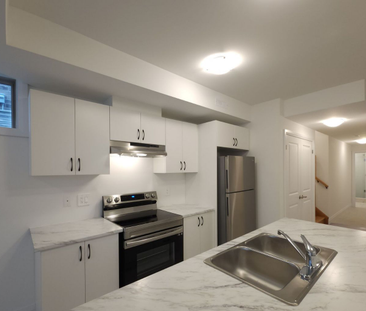 For Lease - 122 Franklin Trail Unit# Lower, Barrie, Ontario - Photo 5