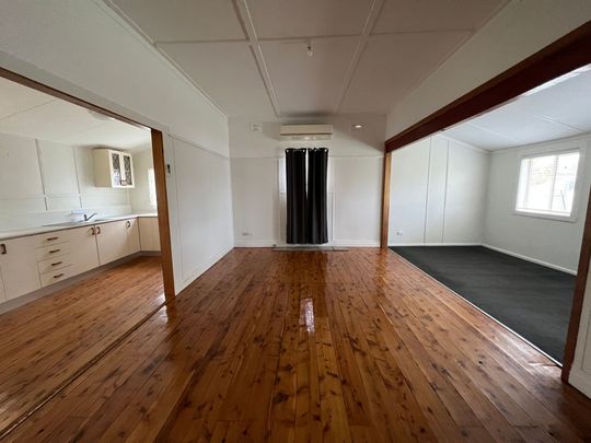 Century 21 Central West 02 6862 1265 - Photo 1