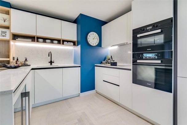 3 bedroom flat to rent - Photo 1