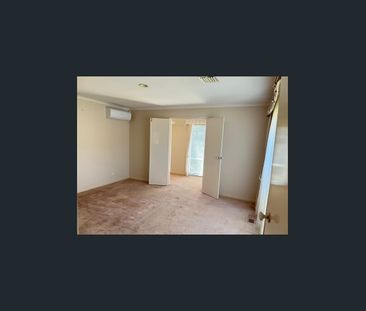 Grand Family Residence Offering Space, Comfort & Elegant Living - Photo 6