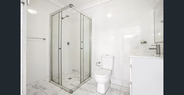 6 MONTHS LEASE ONLY, PERFECT FAMILY HOME WITH DUCTED AC! - Photo 1