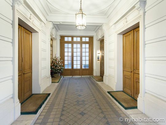 Logement à Paris, Location meublée - Photo 1