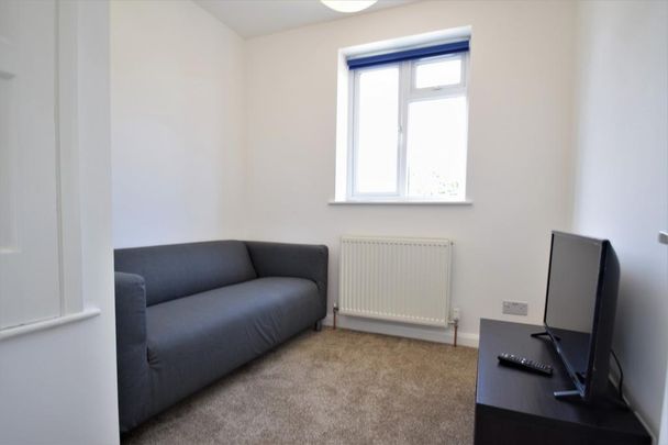 4 bedroom detached house to rent - Photo 1