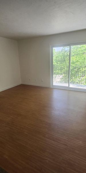 Immeuble - 1555 Rue Dorval Magnifique 4 ½ à Louer – Sherbrooke - Photo 1