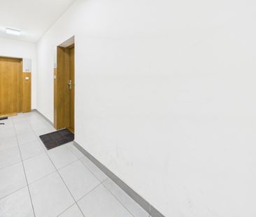 2 pokoje, balkon i garaż – komfort i styl w jednym - Фото 2
