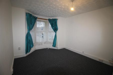 Desborough Park Road, High Wycombe - Photo 2