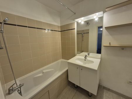 Location Appartement 3 pièces 58m² LOOS 59120 - Photo 3