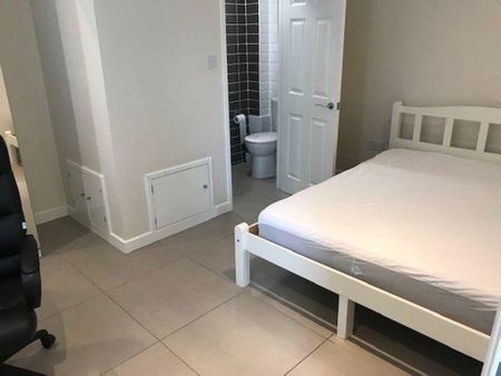 8 bedroom house to rent - Photo 5