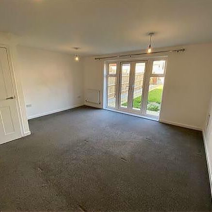 Burgundy Drive, HP2 7BX, Hemel Hempstead - Photo 1