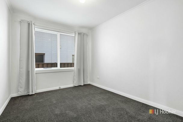 8 Parker Street, DEVONPORT - Photo 1