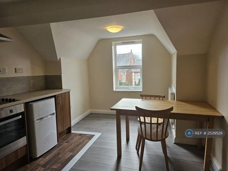 Studio to rent - Photo 5