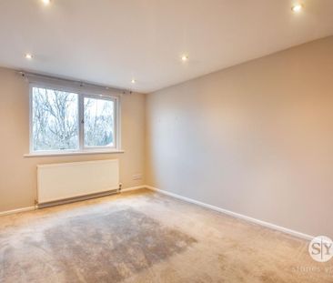 4 bedroom semi-detached house to rent - Photo 2