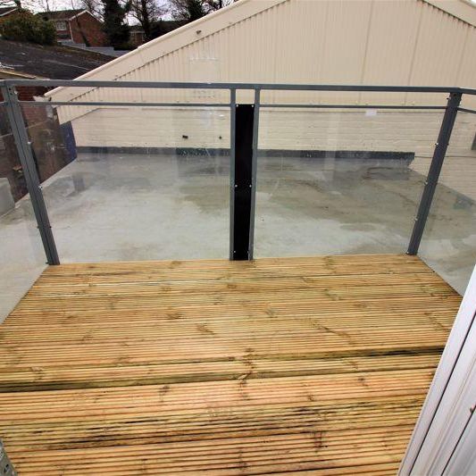 2 bedroom flat to rent - Photo 1