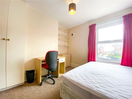 5 bedroom terraced house to rent - Photo 4