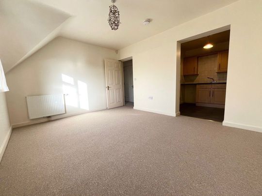 PORTCHESTER ROAD, SPRINGBOURNE - Photo 1