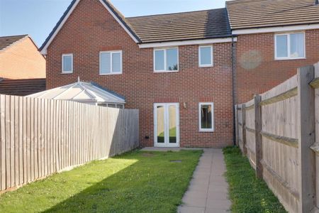 2 bedroom terraced house to rent - Photo 2