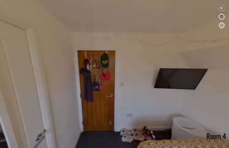 5 Bedroom Ensuite House To Rent - Photo 5