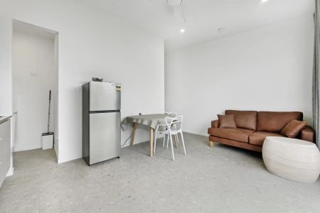 Self-Contained Recently New Granny Flat - Photo 2