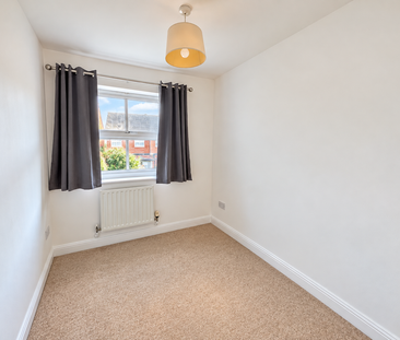 3 bedroom property to rent - Photo 3