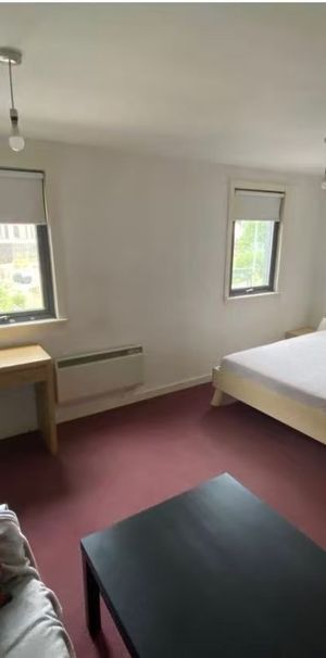 Studio Flat, Blackfriars Rd, G11 - Photo 1