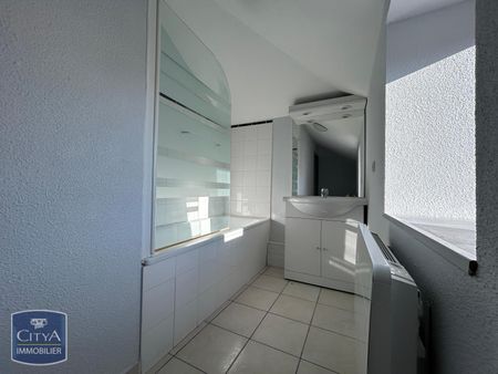 Location Appartement 4 pièces 79m² ROYE 80700 - Photo 5