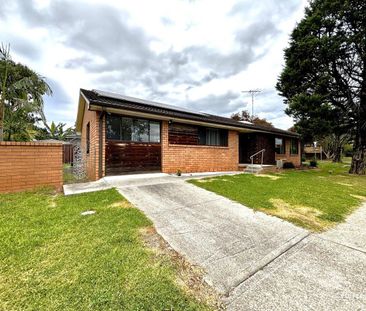 Modern Family Home in Bradbury, NSW - Spacious and Comfortable - Photo 5