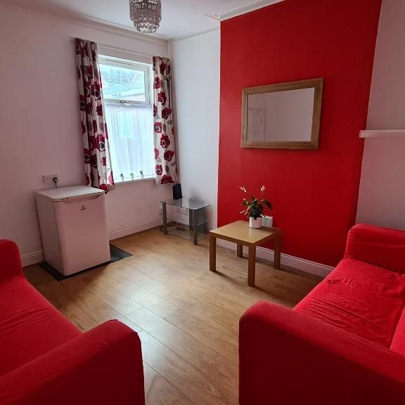 5 bedroom terraced house to rent - Photo 1