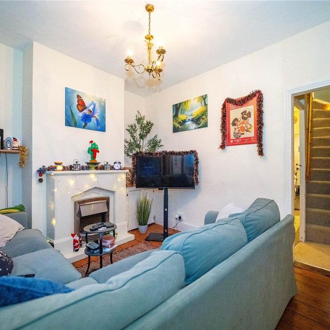 2 bedroom terraced house to rent - Photo 1