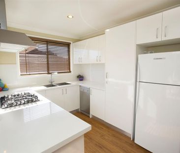 3 BEDROOM HOME IN GLENMORE PARK - Photo 5
