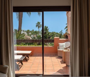 Townhouse in Marbella - Photo 2