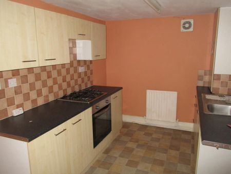 2 bedroom semi-detached house to rent - Photo 2