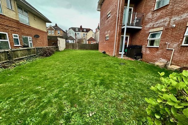 Florence Road, BOURNEMOUTH - Photo 1