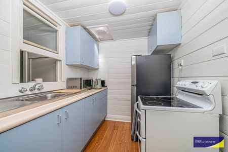UPDATED 1 BEDROOM CLOSE TO TOWN - Photo 5