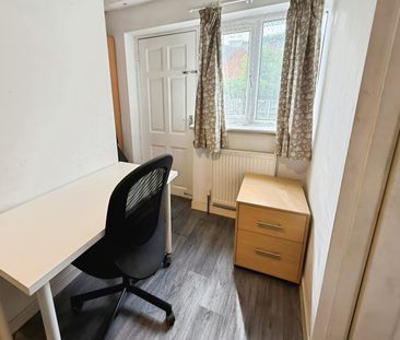 1 bedroom property to rent Albert Road, Beeston, Nottingham, Nottin... - Photo 4