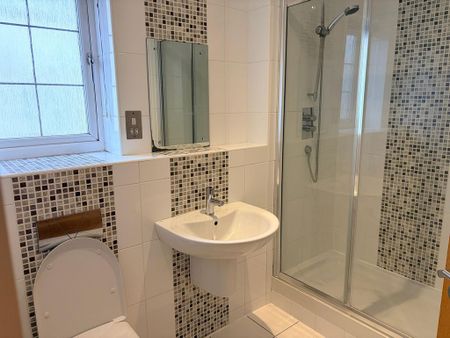 2 bedroom apartment to rent - Photo 4