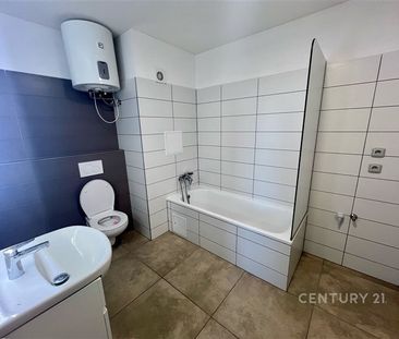 Pronájem bytu 3+1 s balkonem a parkovacím stáním - Photo 3