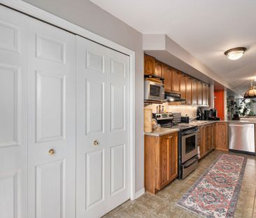 For Lease - 813 Longfields Drive Unit# 10, Barrhaven, Ontario - Photo 3