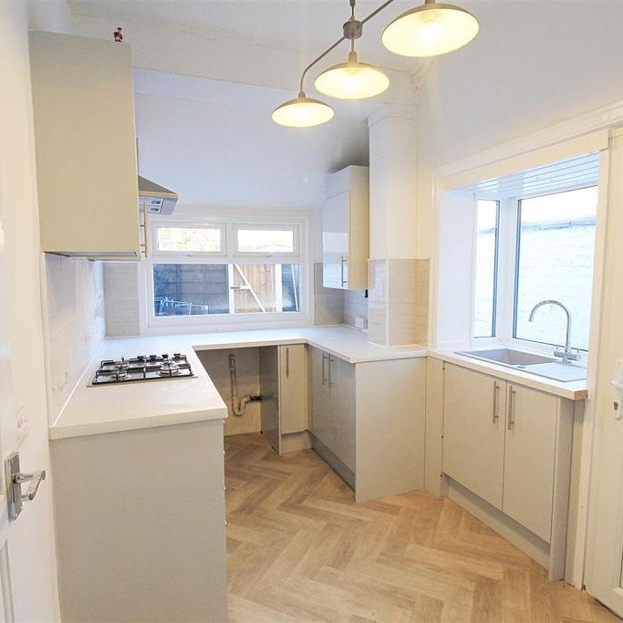2 bedroom terraced house to rent - Photo 1