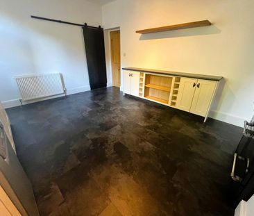 2 bedroom semi-detached house to rent - Photo 6