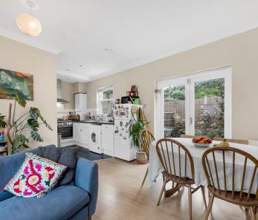 2 bedroom terraced house to rent - Photo 3