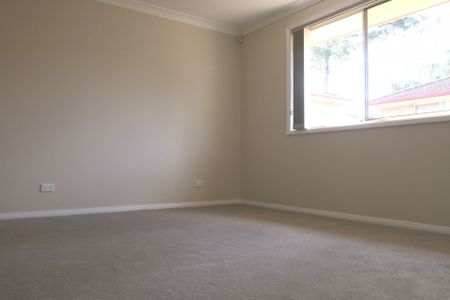 Lovely Townhouse! - Photo 4