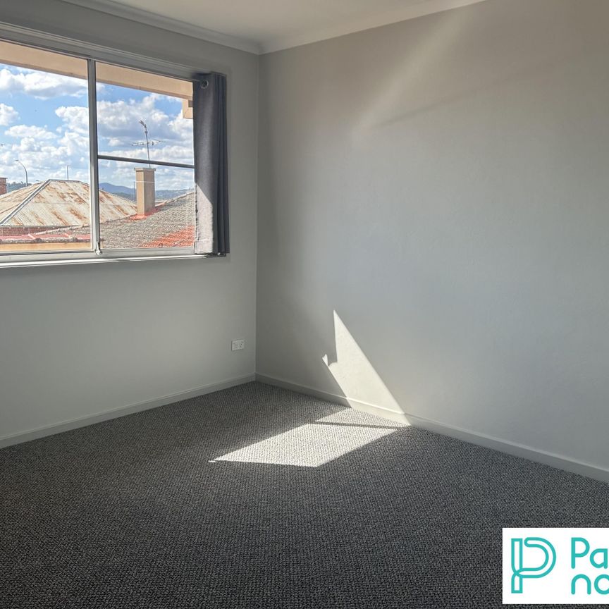2/73 Crown Street, TAMWORTH NSW 2340 - Photo 1