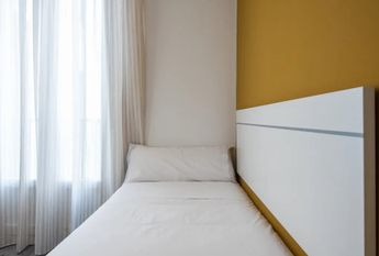 Calle de las Hileras, Madrid, Community of Madrid 28013